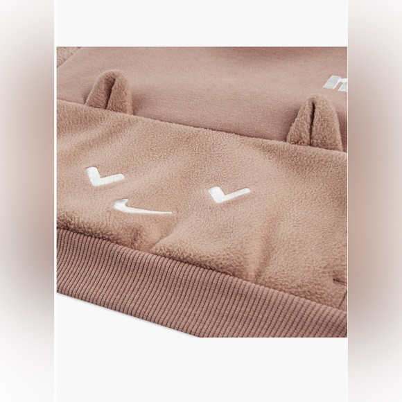Nike Cozy and Comfort Hoodie and Joggers - Picture 3 of 5
